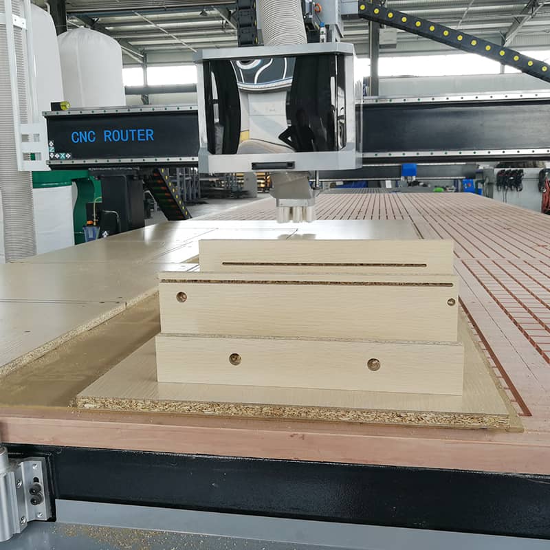 2060 ATC CNC Routeur CNC Machine de découpe de panneaux de bois